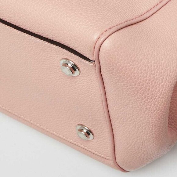 Louis Vuitton Pink Pebbled Veau Nuage Leather Milla PM Bag - Picture 4 of 10